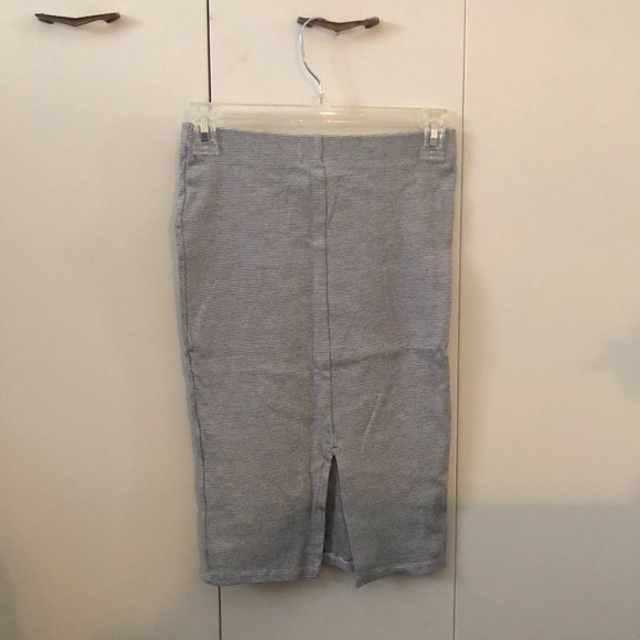 Zara Pencilskirt - Picture 2 of 4